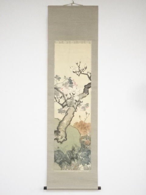 JAPANESE HANGING SCROLL / HAND PAINTED / MAGNOLIA
